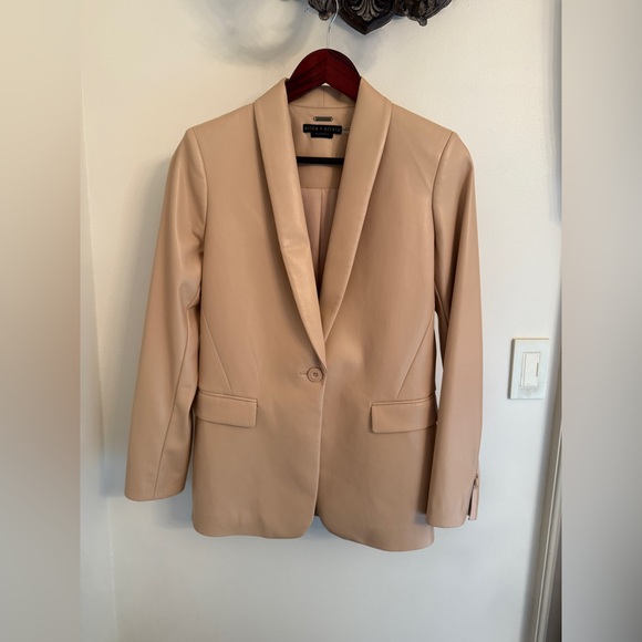 Alice + Olivia Women’s Almond Faux Leather Jacket - Picture 10 of 15